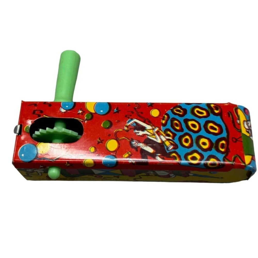 US Metal Toy Mfg Co Vintage Tin Spinner Noise Maker Party New Years costume READ